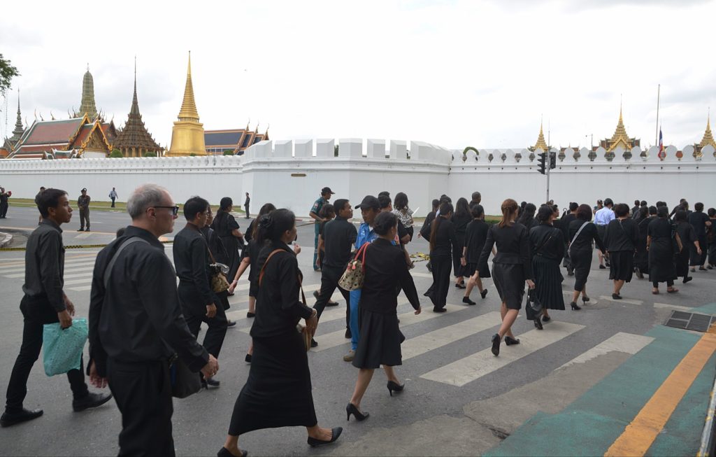 สักการะพระบรมศพ