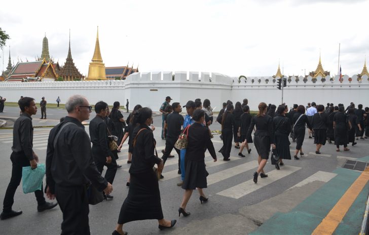 สักการะพระบรมศพ