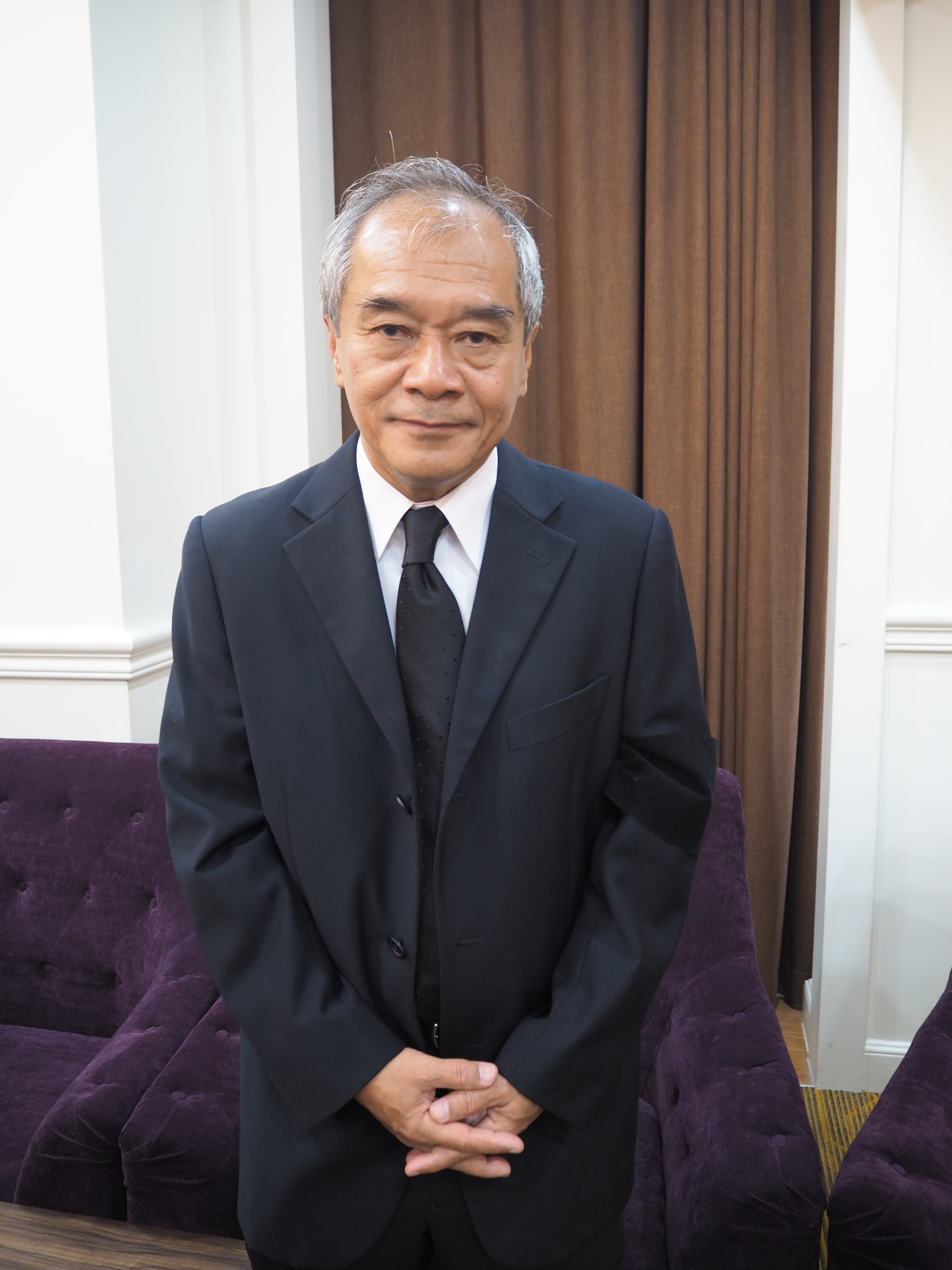รอยล