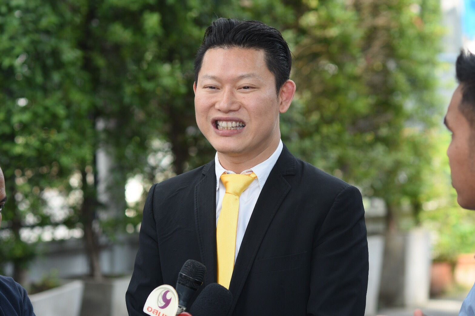 นายประดิษฐ์ สมดังเจตน์