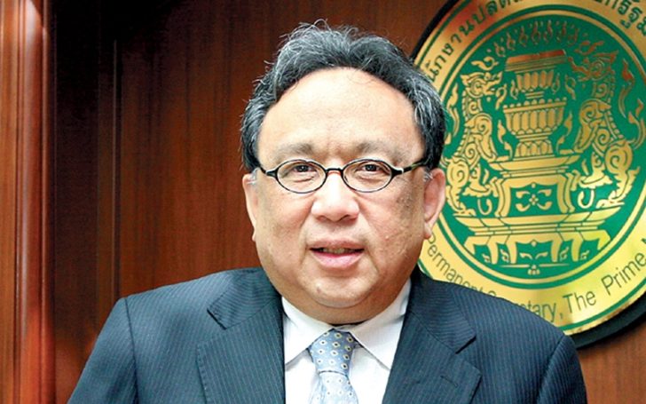 นายธงทอง จันทรางศุ อดีตปลัดสำนักนายกรัฐมนตรี