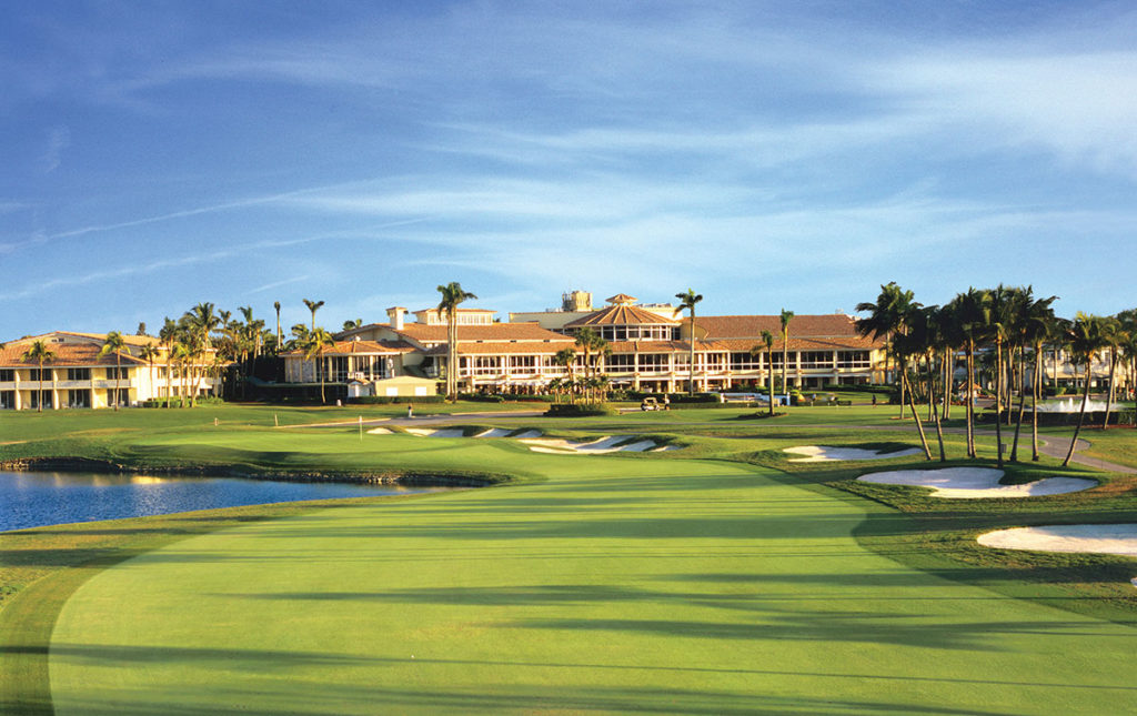 ภาพจาก https://fabulously50.com/trump-national-doral-miami/