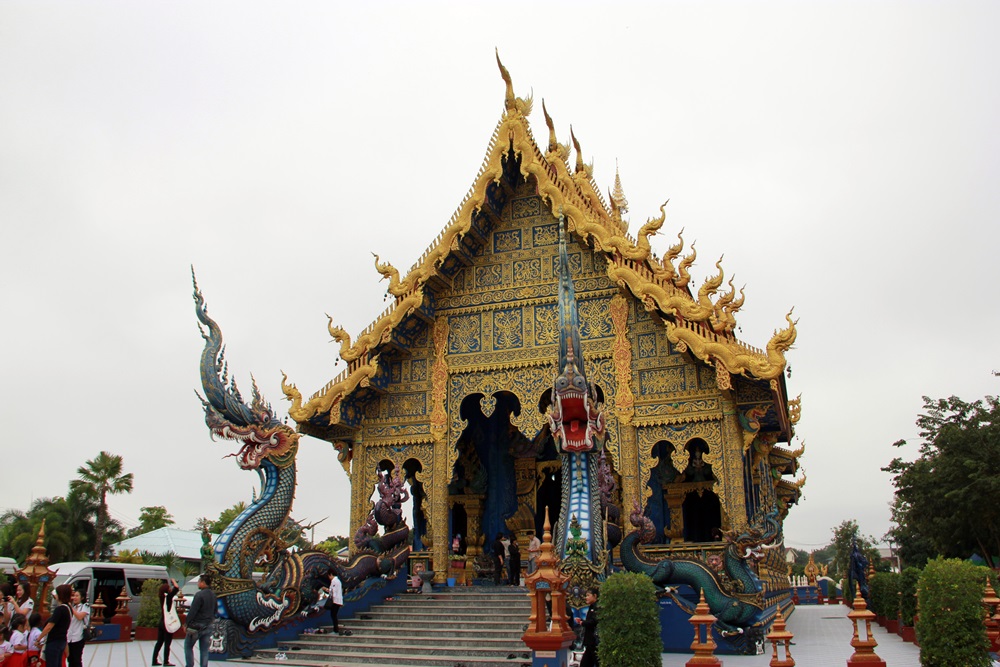วัดร่องเสือเต้น หรือวัดสีน้ำเงิน จ.เชียงราย