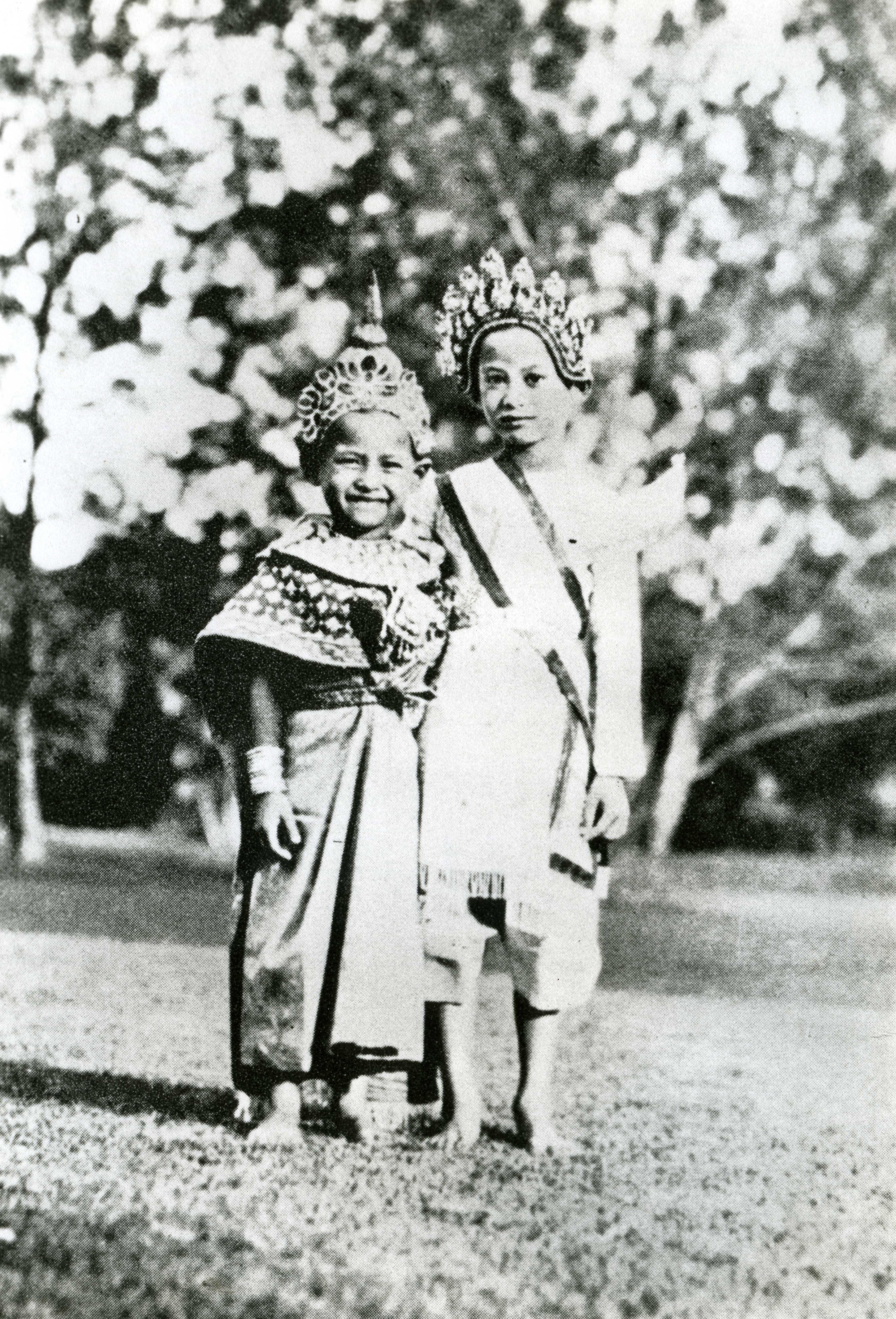 พระบาทสมเด็จพระเจ้าอยู่หัวภูมิพลอดุลยเดช *** Local Caption *** ภาพสแกนจากฐานข้อมูลห้องสมุดภาพ