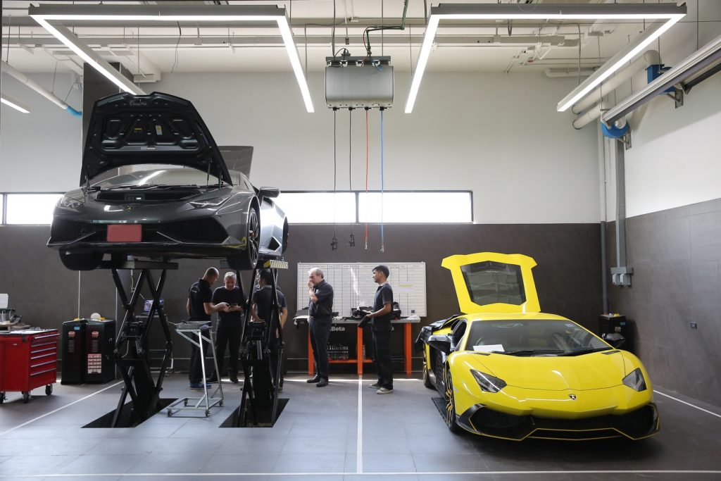 Lamborghini Service Weeek-7-4