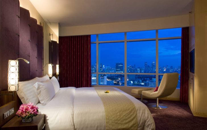 Superior World room