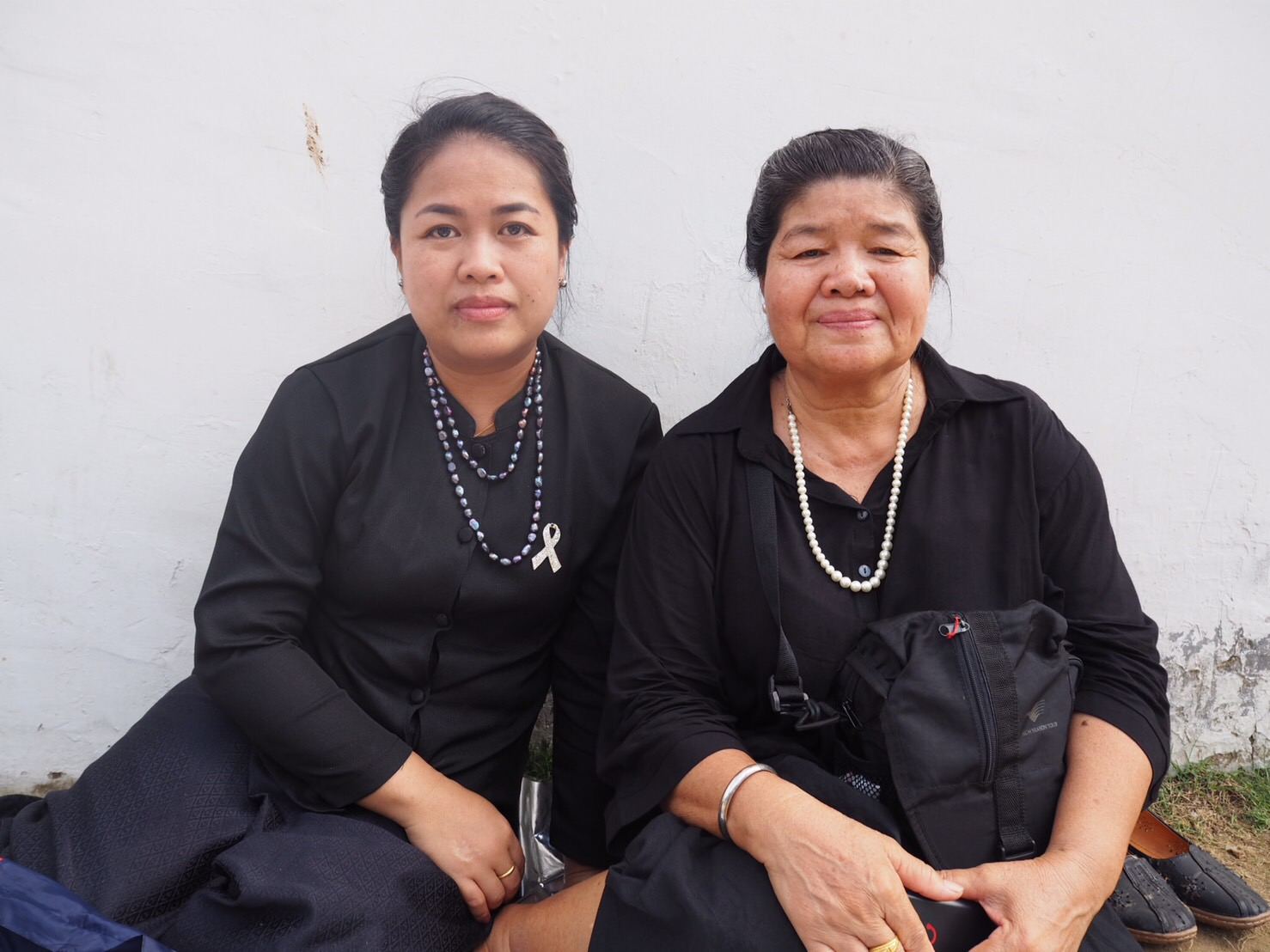 นางนวลใยและนางถาวร