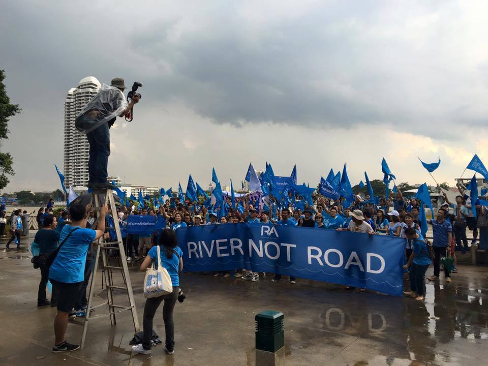 กลุ่มค้านทางเลียบเจ้าพระยาแนวร่วมเพียบ ขณะที่ภาครัฐมั่นใจประชาชนส่วนใหญ่เห็นด้วย