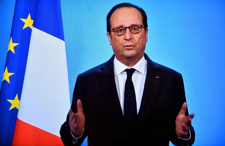 TOPSHOT-FRANCE-POLITICS-VOTE-HOLLANDE