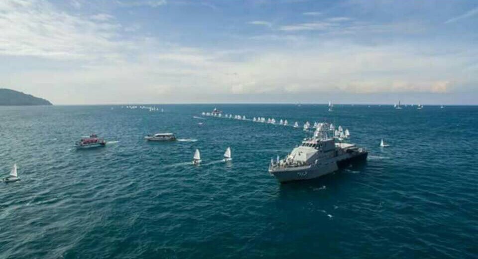 พิธีสวนสนามเรือใบ