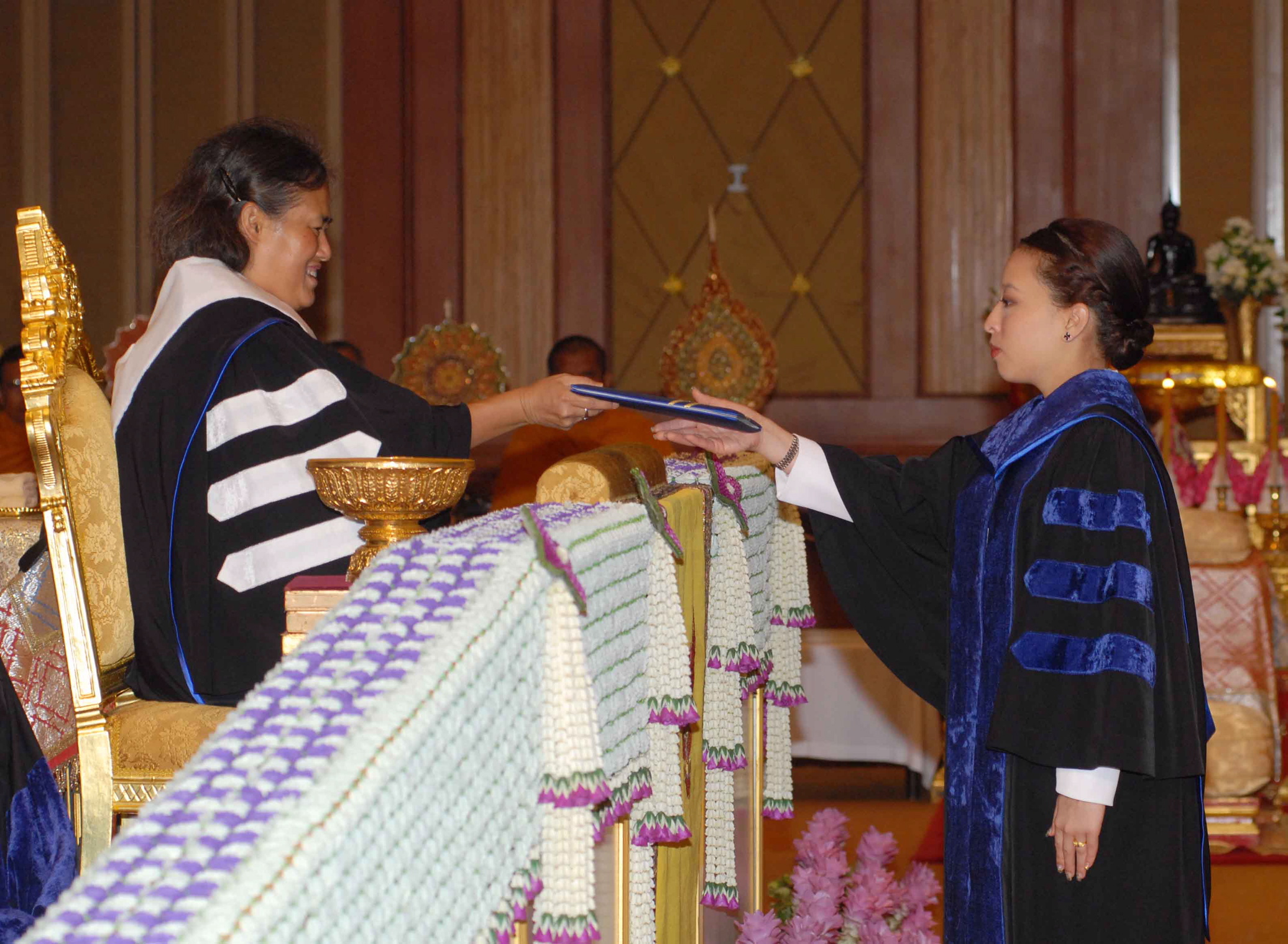 สมเด็จพระเทพรัตนราชสุดาฯ สยามบรมราชกุมารี พระราชทานปริญญาบัตรแก่ผู้สำเร็จการศึกษาจากมหาวิทยาลัยมหิดล ประจำปีการศึกษา 2551 โดยในปีนี้มหาวิทยาลัยมหิดลทูลเกล้าฯ ถวายปริญญาดุษฎีบัญฑิตกิตติมศักดิ์ สาขาอาชญาวิทยาการบริหารงานยุติธรรมและสังคม แด่พระเจ้าหลานเธอ พระองค์เจ้าพัชรกิติยาภา ณ อาคารชุมพรเขตอุดมศักดิ์ หอประชุมกองทัพเรือ เมื่อ 6 ก.ค.