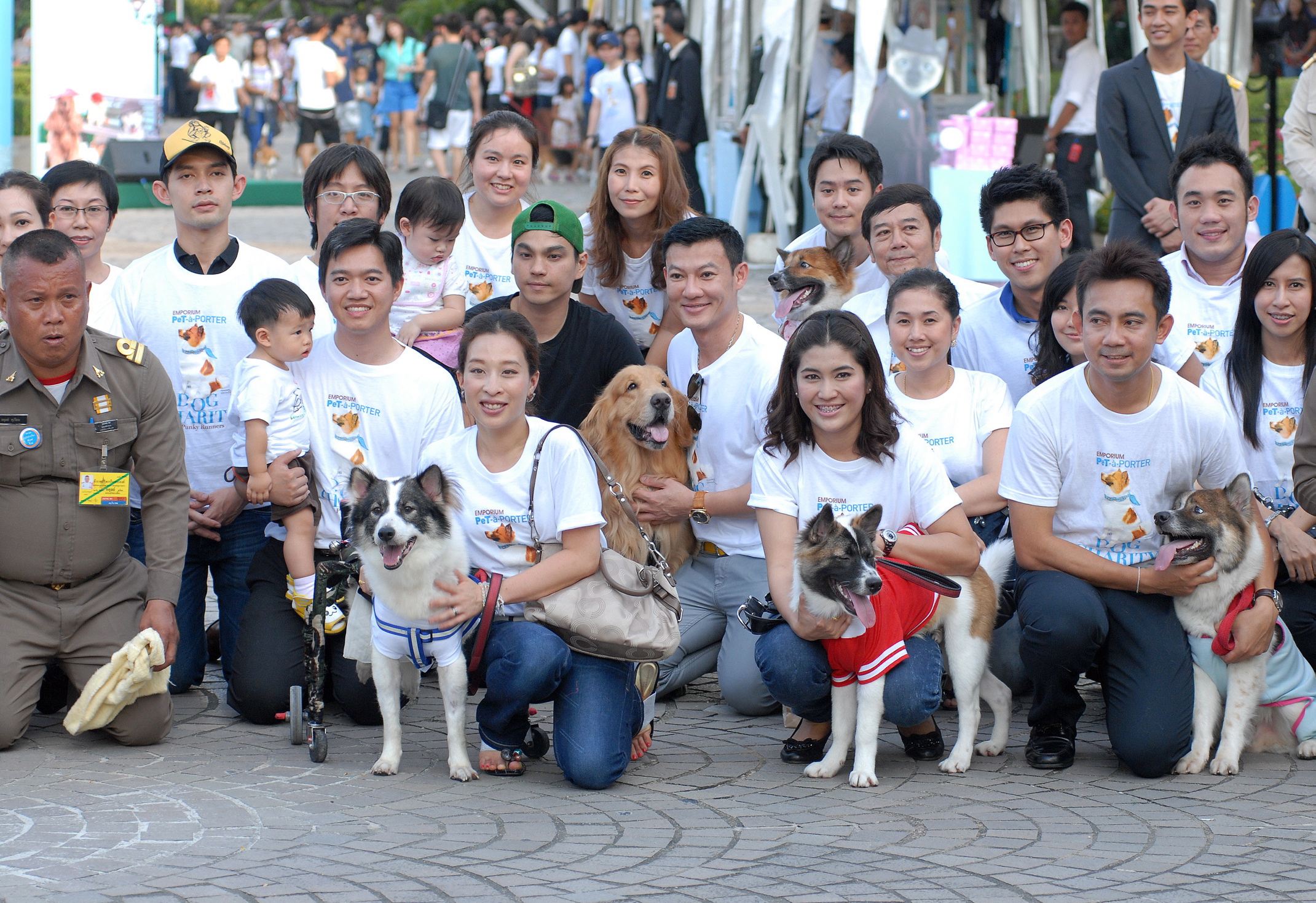 พระเจ้าหลานเธอพระองค์เจ้าพัชรกิติยาภา เสด็จเป็นองค์ประธานเปิดงานEmporium Pet-a-Porter 2011 : Dogs Charity by Punky Runners ณ โมชั่น ฮอลล์ ชั้น G ดิ เอ็มโพเรี่ยม ช้อปปิ้ง คอมเพล็กซ์ และอุทยานสวนเบญจิริ เมื่อ 3 ก.ย.