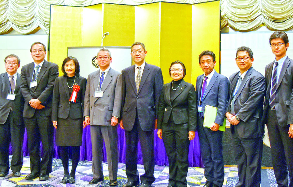 ร่วมมือ - หิรัญญา สุจินัย ร่วมงานสัมมนา “Thailand Investment Seminar” จัดโดยธนาคารโชโคชูคิน (ShokoChukin) ในโอกาสครบรอบ 80 ปี เพื่อเชิญชวนลูกค้าชั้นนำของธนาคารให้เข้ามาลงทุนในประเทศไทย มีนักธุรกิจที่เป็นลูกค้าของธนาคารเข้าร่วมงานกว่า 200 ราย ณ กรุงโตเกียว ประเทศญี่ปุ่น เมื่อเร็วๆ นี้ 
