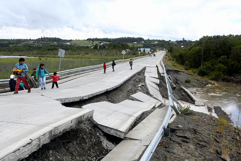 ถนนบนเกาะชิโล (AFP PHOTO / ATON CHILE / Alvaro Santa Ana)