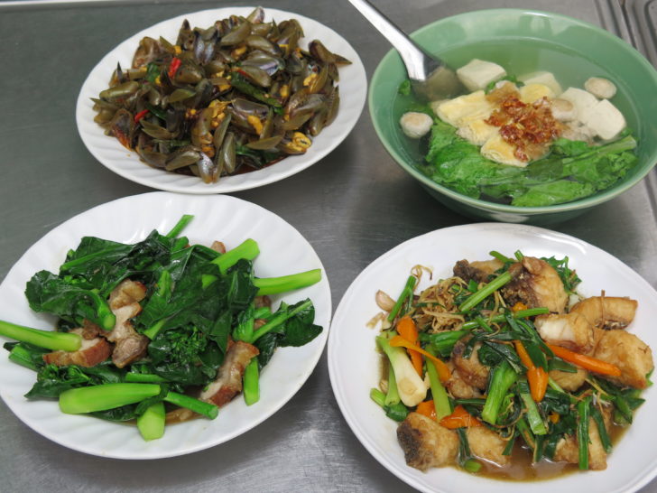 11LengBuayEarJ-PaMaeTik อาหารตามสั่งเหมือนกินในภัตตาคาร ร้านเจ๊พา
