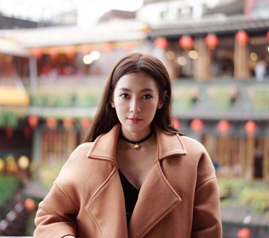 15801977_1834391183516803_1144554337083588608_n.jpg-ig_cache_key=MTQxOTU3NTE4MjMxNzc3NjIzMg==