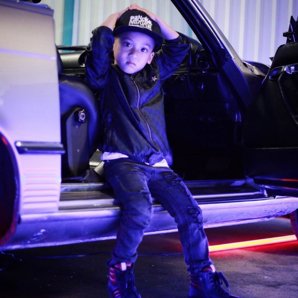 15876648_124450341394527_1397589114101956608_n.jpg-ig_cache_key=MTQyODM3NzYxMTQ4MjEwNDE4Mw==