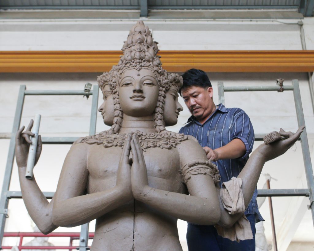 ประติมากรรมมหาเทพ(พระพรหม)