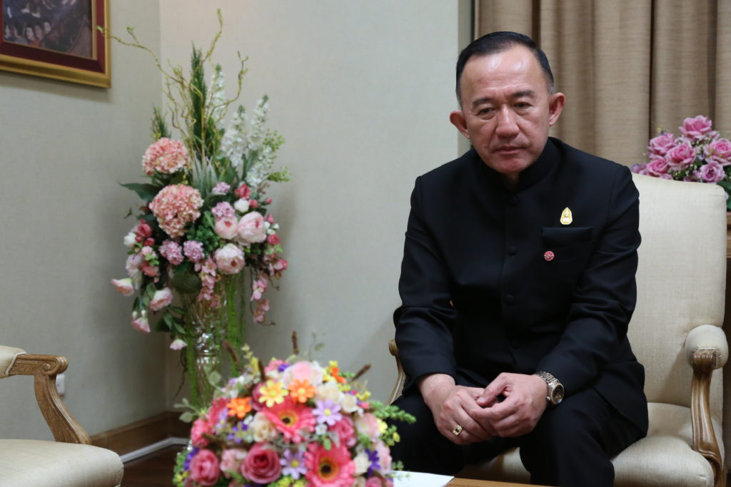 ม.ล.ปนัดดา
