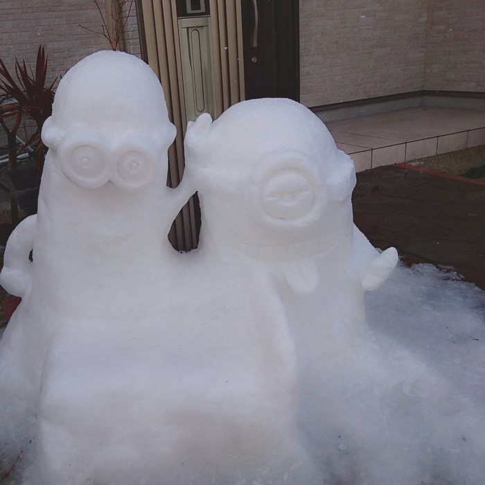 creative-snow-sculptures-heavy-snowfall-japan-14-587e2142d16e6__700