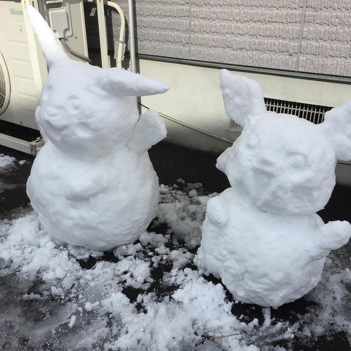 creative-snow-sculptures-heavy-snowfall-japan-9-587e21368b81f__700