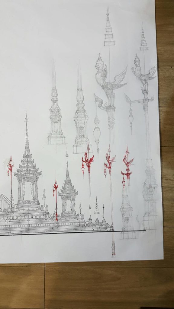 ครุฑที่เสาโคมไฟ (อดีตเป็นสิงห์)