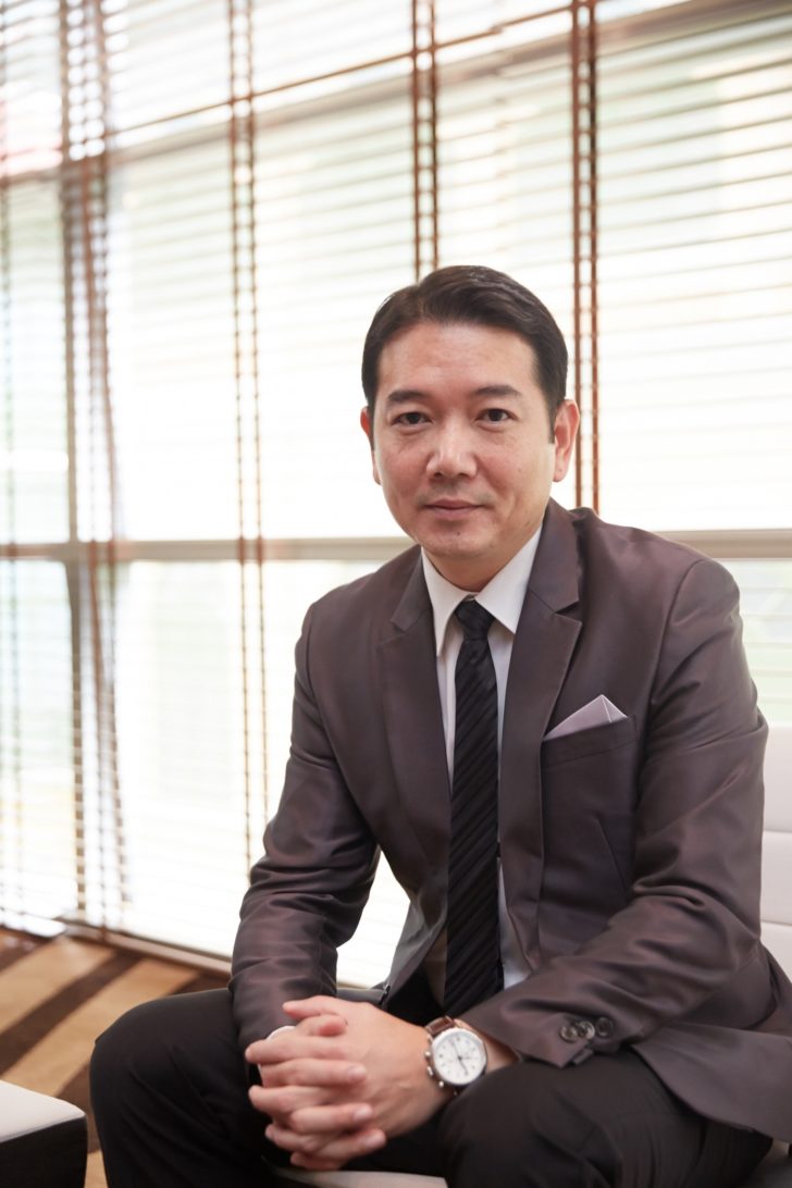 นายพีระพงศ์ จรูญเอก ประธานเจ้าหน้าที่บริหาร บริษัท ออริจิ้น พร็อพเพอร์ตี้ จำกัด (มหาชน)