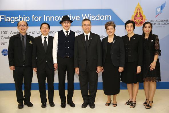 สัมมนาวิชาการ - รศ.พสุ เดชะรินทร์ คณบดีคณะพาณิชยศาสตร์และการบัญชี จุฬาฯ จัดสัมมนาวิชาการ Flagship for Innovative Wisdom ในโอกาสจุฬาฯครบ 100 ปี ให้กับคณาจารย์จากสถาบันการศึกษาทางด้านบริหารธุรกิจทั่วประเทศ โดยมี มารุต บูรณะเศรษฐกุล และ วรวัจน์ สุวคนธ์ เป็นวิทยากรรับเชิญ ณ คณะพาณิชยศาสตร์และการบัญชี จุฬาฯ เมื่อเร็วๆ นี้ 