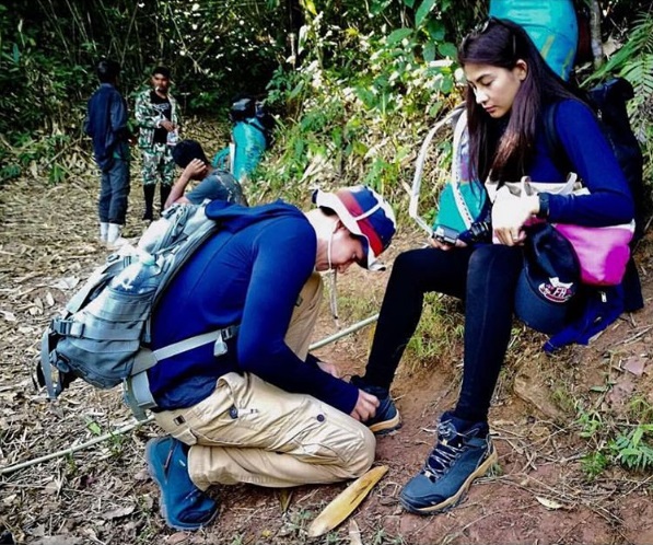 ภาพจากไอจี louisscott