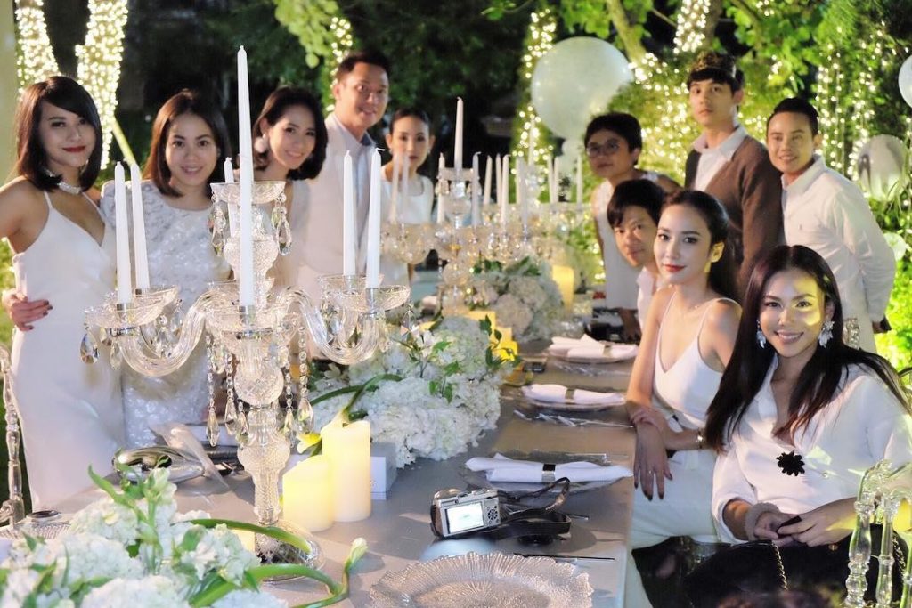 อั้ม พัชราภา ฉลองปีใหม่ (2)