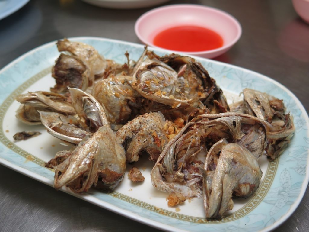 แก้มปลาทูทอด
