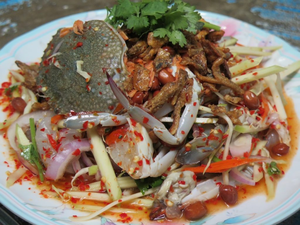 ยำมะม่วงรวมมิตรเป็นจาน
