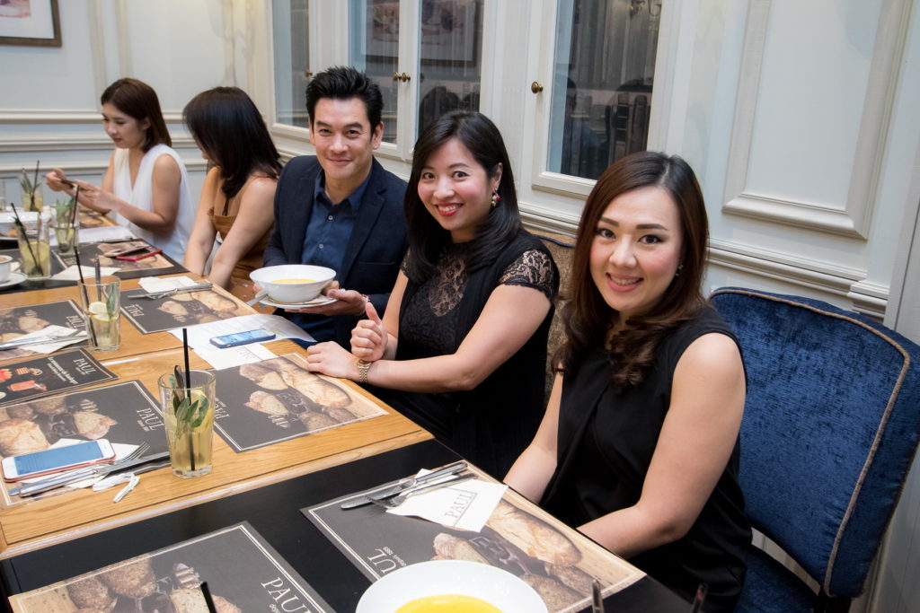 16 ภาพบรรยากาศภายในงาน