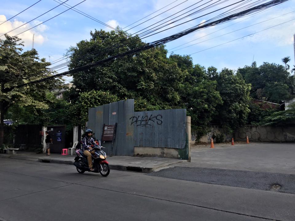 ที่ดินข้างพิพิธภัณฑ์ที่มีการระดมทุนจนสามารถซื้อได้สำเร็จ เตรียมสร้างสิ่งปลูกสร้างราวเดือนมีนาคม 2560 แต่รศ.วราพรเสียชีวิตก่อน
