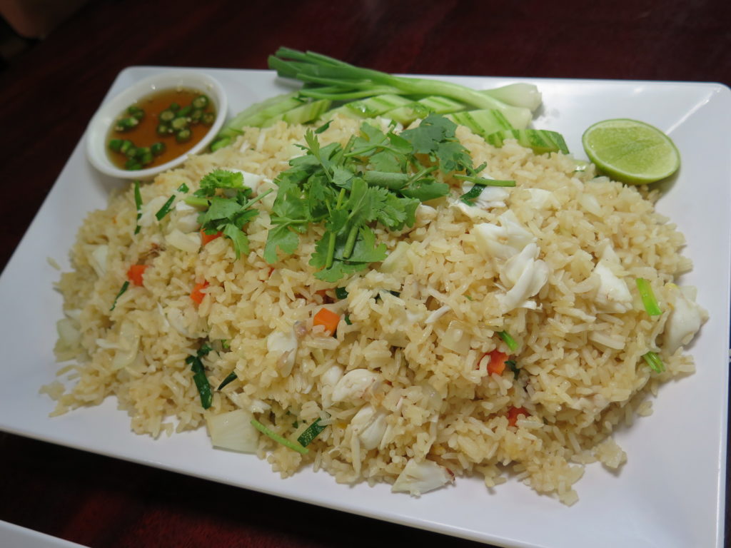 22 KruaLoongTee ข้าวผัดปู