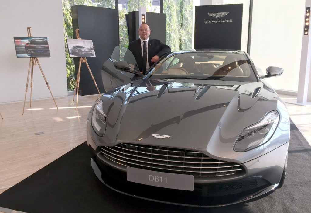 Aston Martin DB11_2