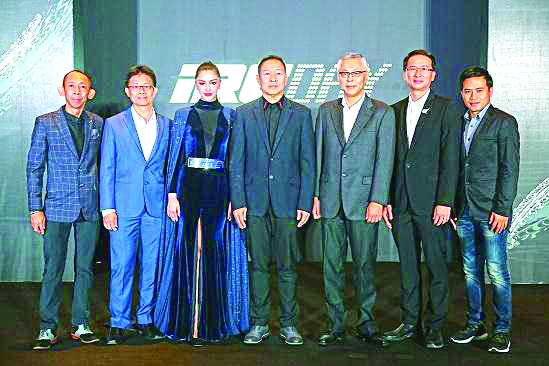 จัดงานขอบคุณสื่อ - ทนง ลี้อิสสระนุกูล กก.ผจก.บจ.สิทธิผล 1919 และเออิจิ ยาโนะ กก.ผจก.บมจ.อีโนเว รับเบอร์ (ประเทศไทย) จัดงาน “ไออาร์ซี เดย์ 2017” เลี้ยงขอบคุณสื่อมวลชน พร้อมเปิดตัว “ซูริ ซูซานน่า เรโนล” นางแบบปฏิทินไออาร์ซีประจำปี 2017 โดยมี ประทีป ปริสุทธิสุนทร, พิเชฐ ตังคไชยนันท์, สุชาติ คูถิรตระการ, สุนันท์ ลาเจริญ ร่วมงาน ณ ห้องเกรทรูม รร.ดับเบิ้ลยู เมื่อเร็วๆ นี้