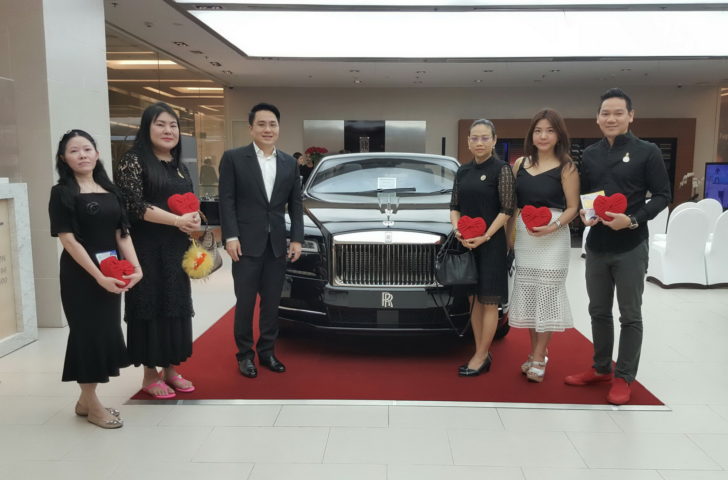 Declare LOVE to Beloved with Rolls-Royce_01