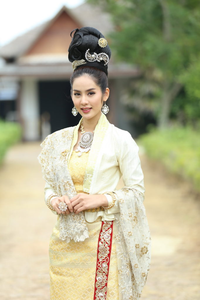 เพลิงพระนาง เจ้านางยอดพุ่ม
