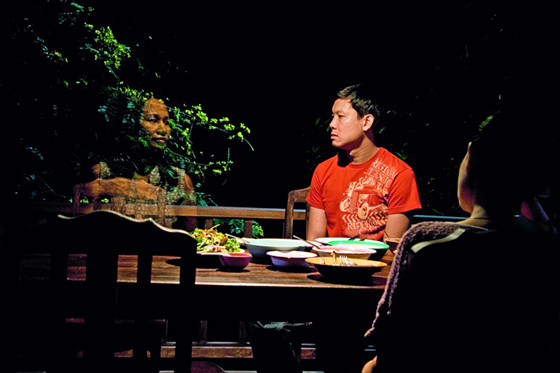 Uncle-Boonmee-Who-Can-Recall-His-Past-Lives-03._Natthakarn_Aphaiwonk_Sakda