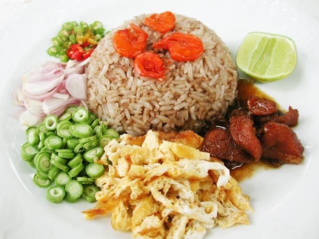 ข้าวคลุกกะปิ