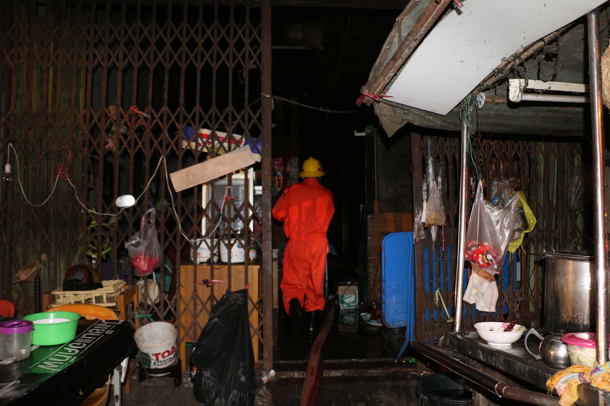 ไฟไหม้บ้านแบ่งห้องเช่าตลาดคอมเพล็กซ์กลางเมืองหาดใหญ่ วอด ...