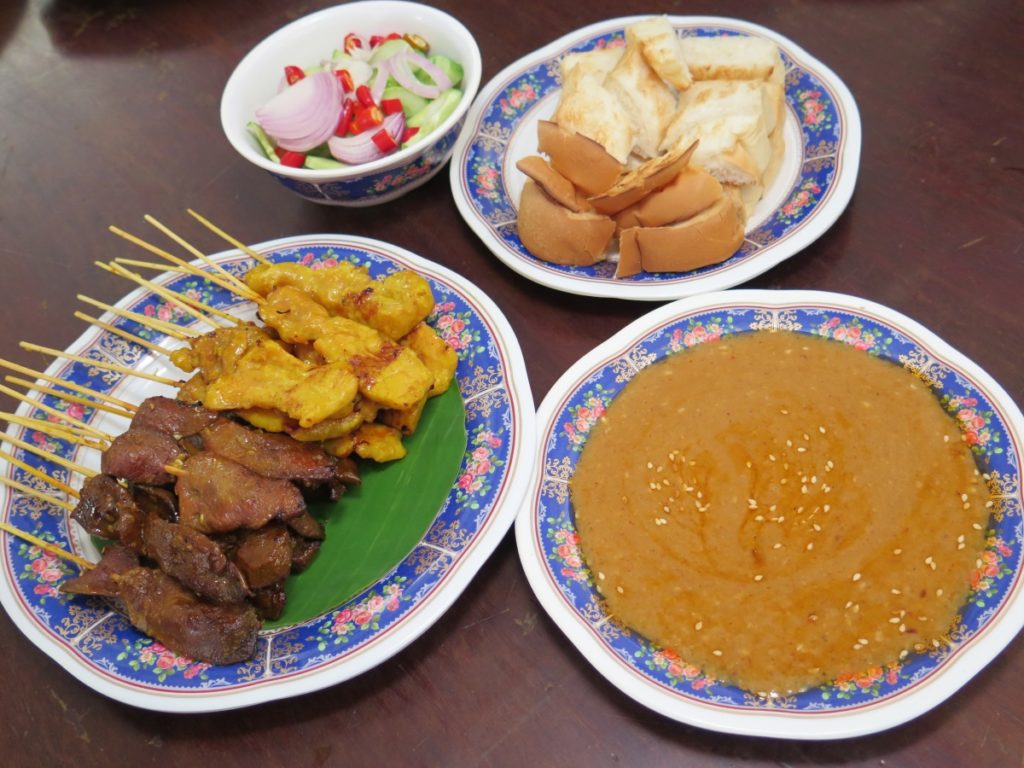 06LimMoosatae หมูสะเต๊ะและตับสะเต๊ะ