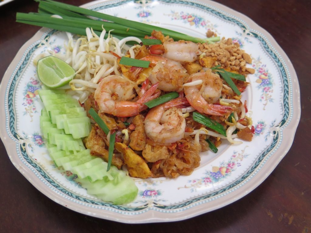เส้นจันท์ผัดไทยกุ้งสด