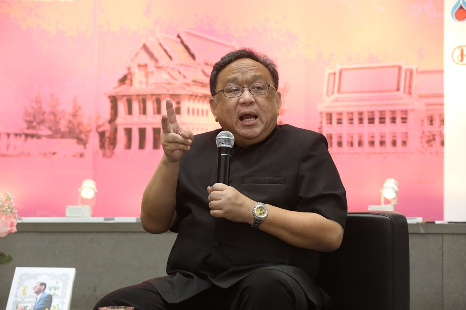 ธงทอง จันทรางศุ