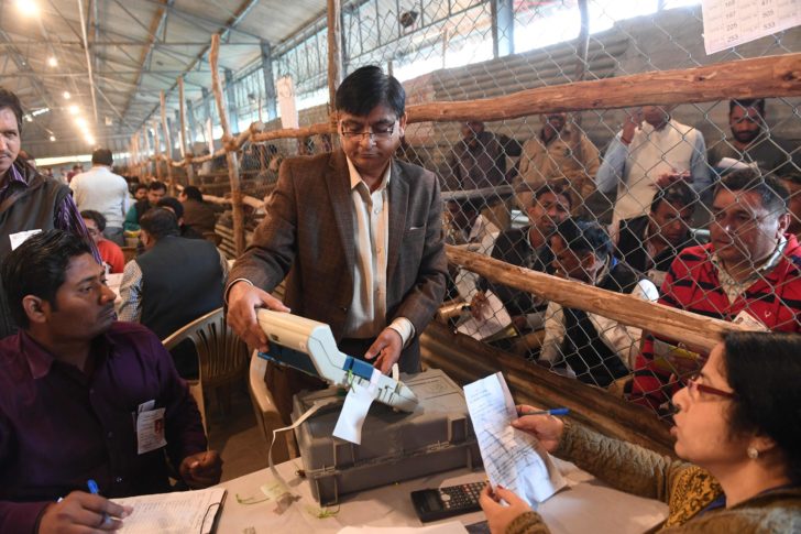 INDIA-VOTE-ELECTION-POLITICS-COUNTING