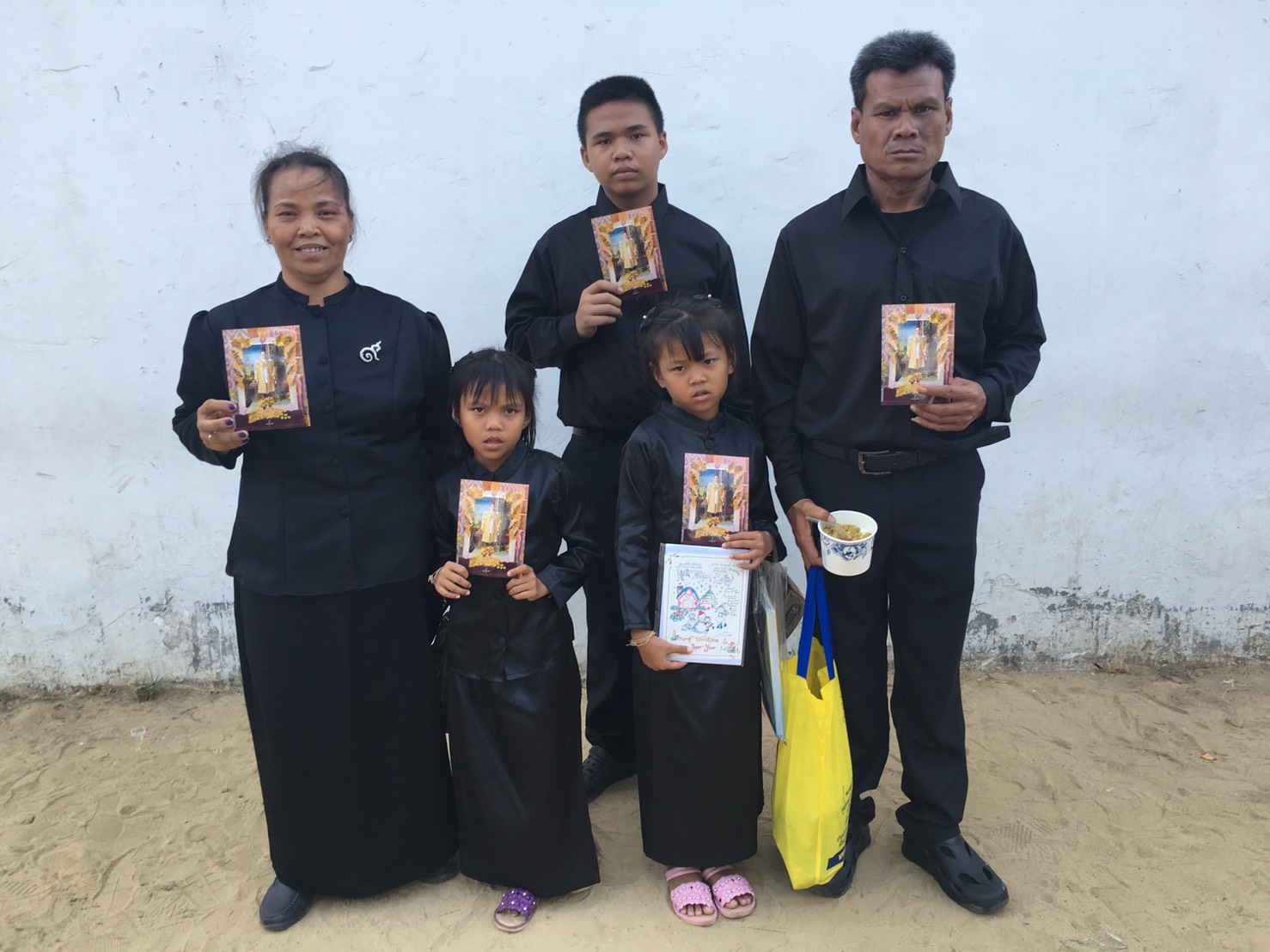 ครอบครัวธรรมโนนลาน