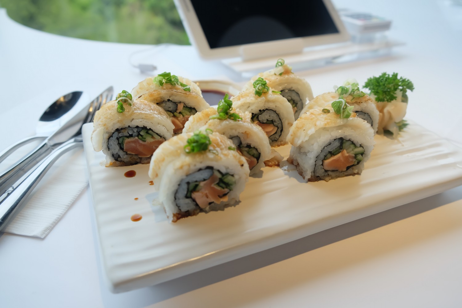 Salmon Engawa roll