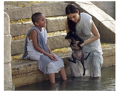 water-movie-stills-sarala-and-lisa-ray_3473792-400x305