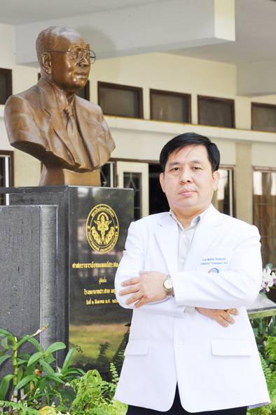 นายแพทย์สมชาย โตวณะบุตร